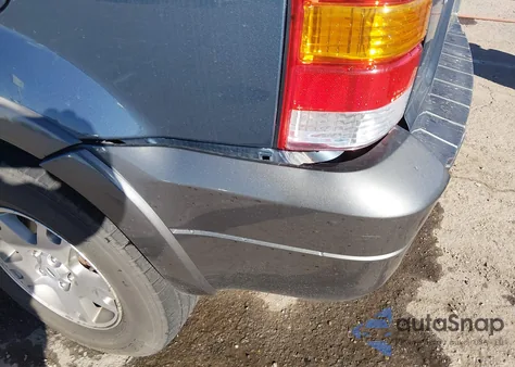 2005 Ford Escape Xlt из США, поврежденный, VIN 1FMCU93125KA29145